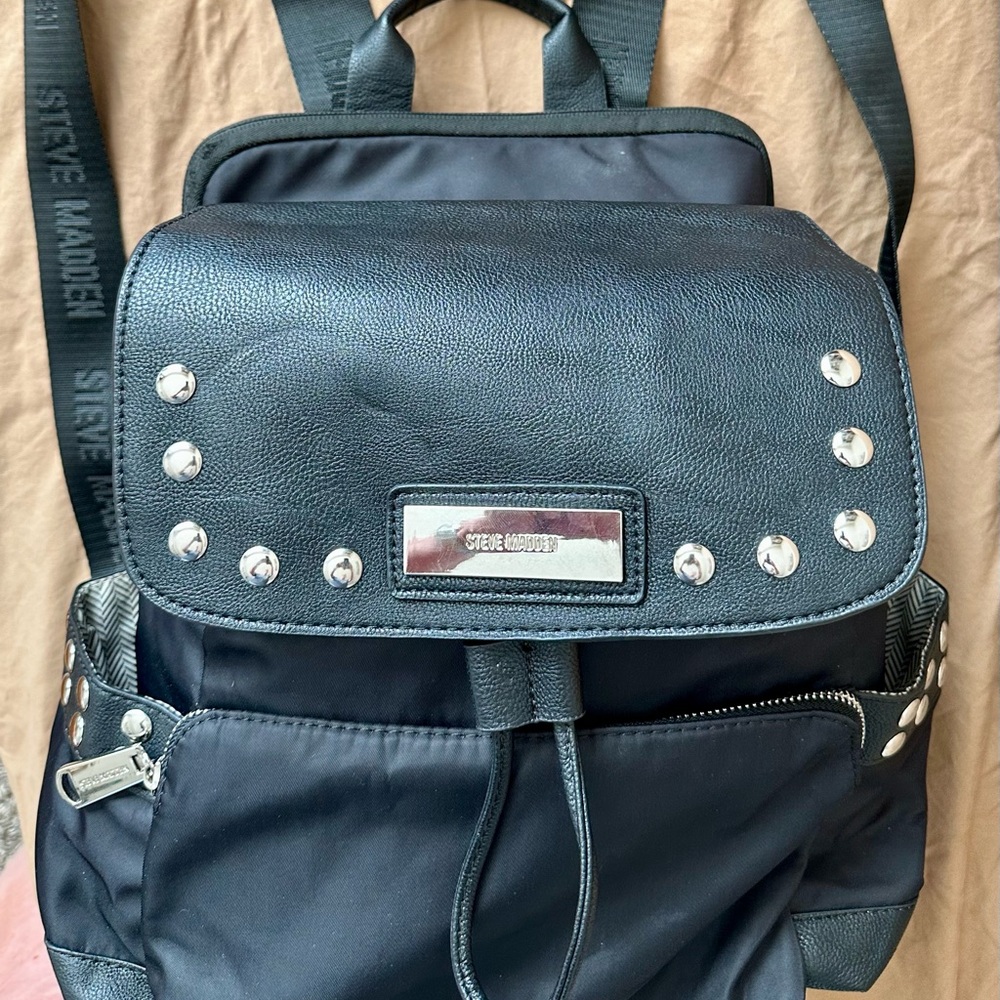 Beautiful Steve Madden Silver Studded Black Backpack - Picture 6 of 16